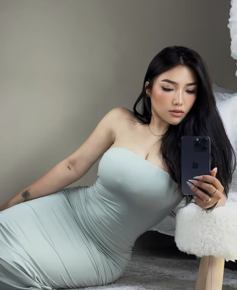 VOLUPTUOUS-8.jpg